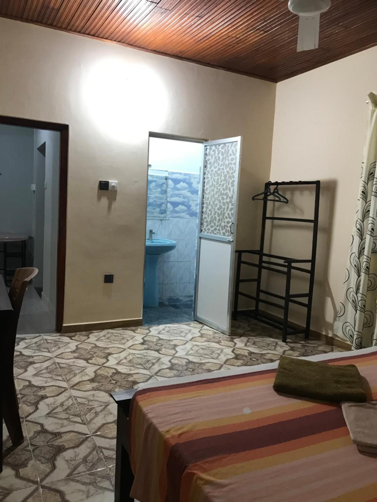 Villa Rodrigo Lite Negombo Esterno foto