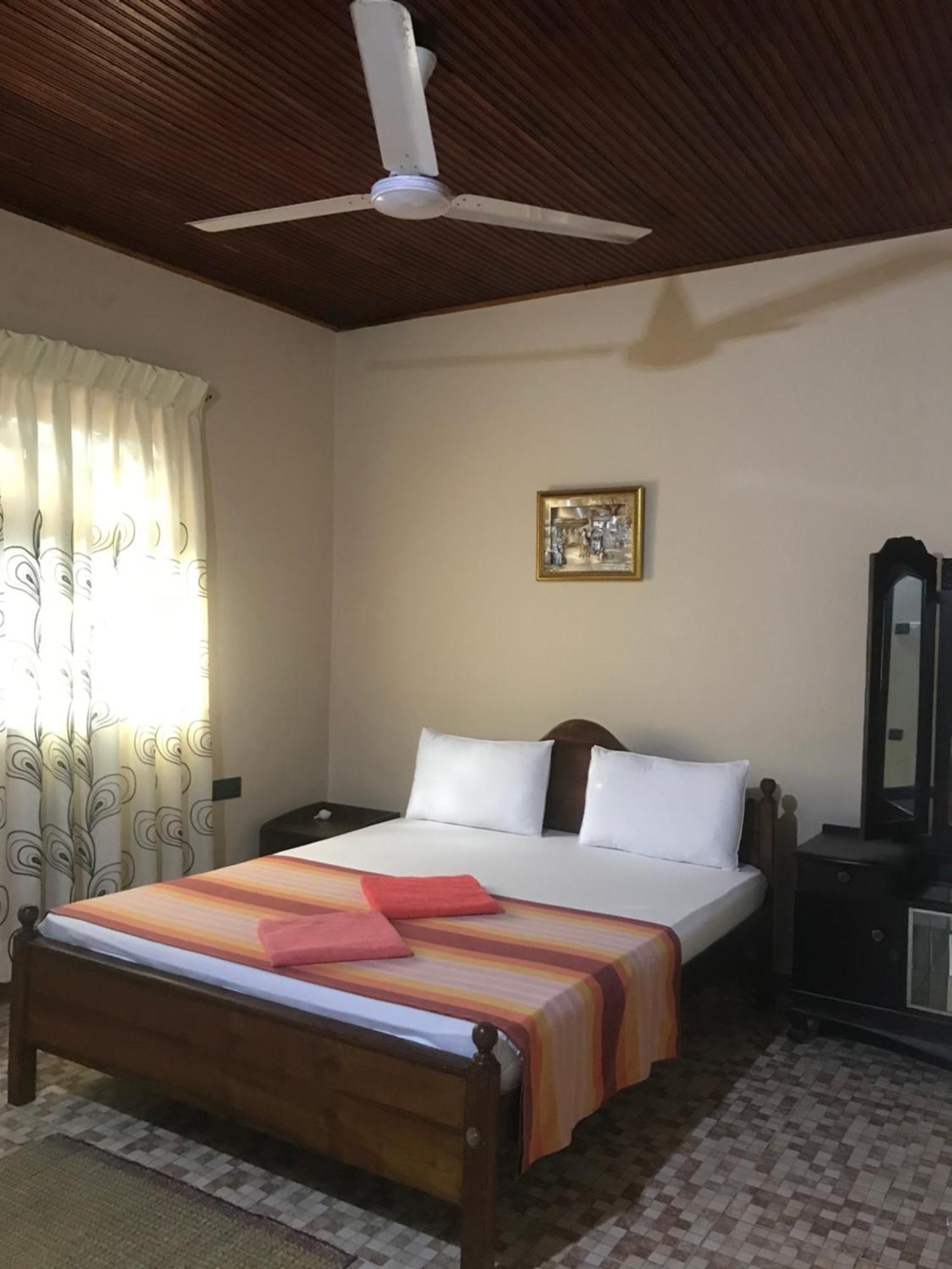 Villa Rodrigo Lite Negombo Esterno foto