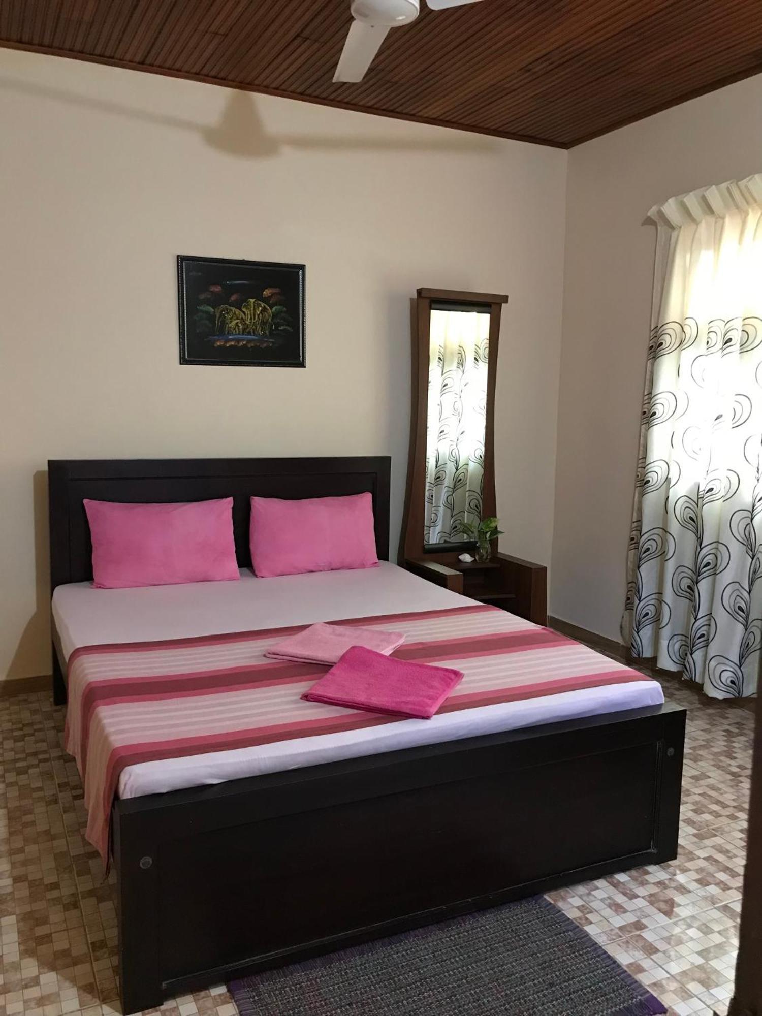 Villa Rodrigo Lite Negombo Esterno foto